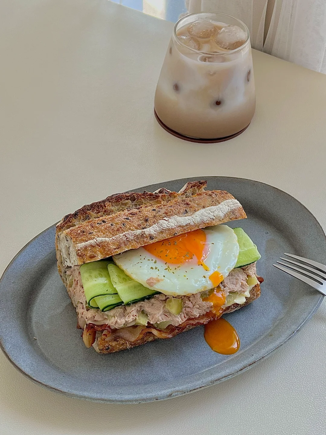 ☀️金枪鱼芝士培根煎蛋法棍三明治｜嘎嘎好吃