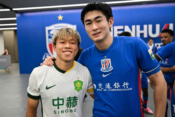 陈晋一和香港老乡茹子楠合影