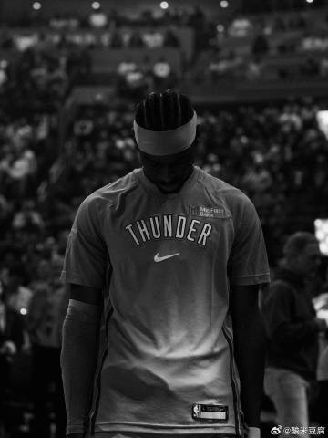 根据我看过的乔丹的比赛，被外界称为他传人的科比、伦纳德等等，我觉得他们...