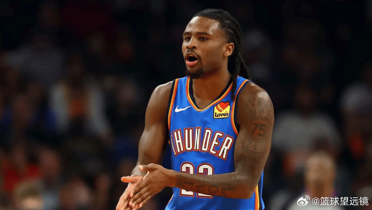 雷霆5年1.39亿续约卡森华莱士，明年薪资要爆炸！

#NBA[超话]#NBA薪资专家Erik Slater表示，雷霆目前在2027-28赛季的前六名球员薪水累计已达2.24亿美元。这样一来，在2027-28赛季的奢侈税第二土豪线预计为2.35亿美元的情况下，雷霆在那个赛季阵容中剩下的9个名额总共只有1100万美元的空间。

2027-28赛 ​