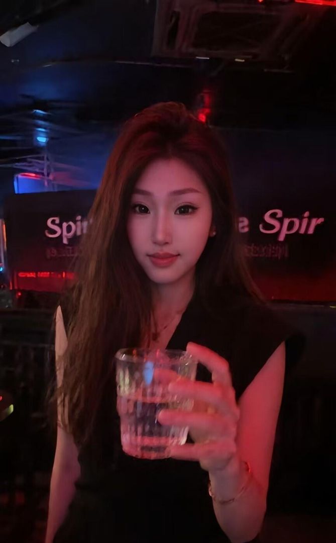 <p>气质的女生有什么特点 <!--{img:0}--></p><im...