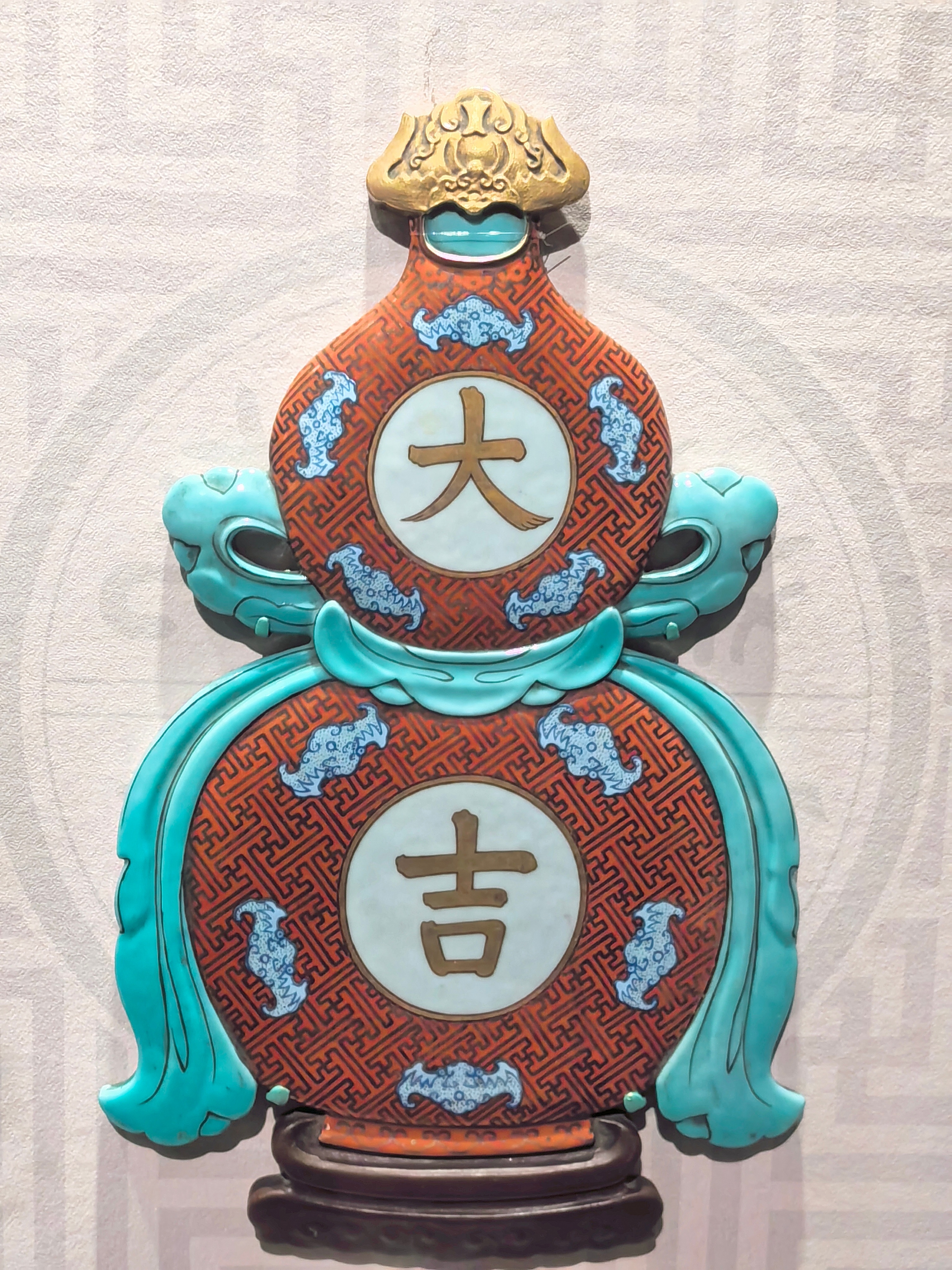 【睿羲导航】○看盘请留意个人签名，需要预约。添加睿羲请注明来意。○除障皂，祛病香囊以及正在做的黄历等产品在另外一条置顶有链接。○月运指南:专栏 · 月运专题○年运指南:专栏 · 年运分析○睿羲问答:专栏 · 睿羲问答祝大家发财被爱，好运常在。