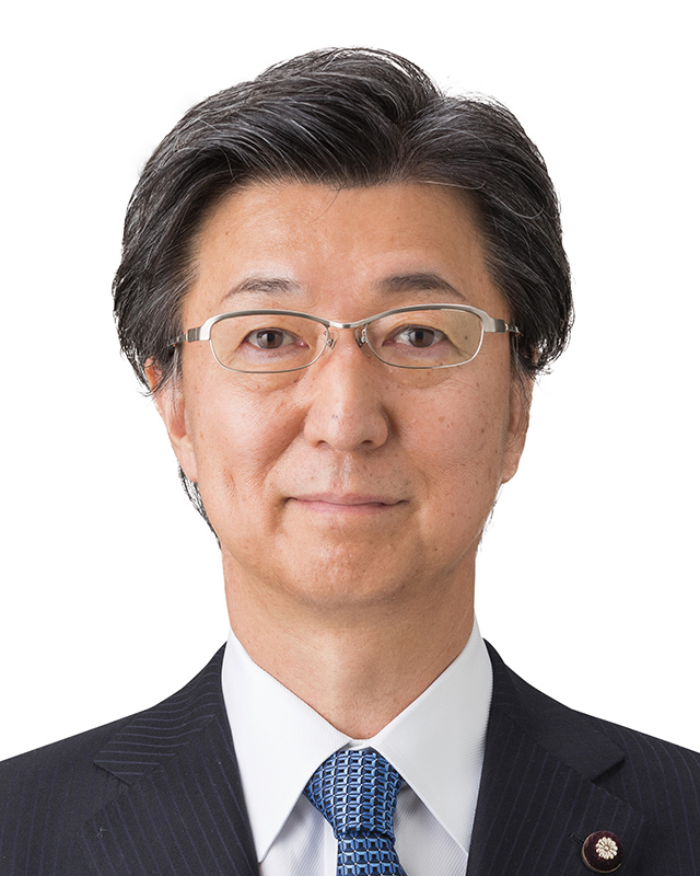 高市换掉石井，自民党为啥炸了锅。

日本政坛这两天有桩人事，看着不大，门道不少。

高市早苗把参议院干事长石井准一给拿下了。这人什么来头？党内出了名的&34;国会对策派&34;，跟立宪、国民两党在野党人脉很深，今年四月还自己拉起一个四十多号人的集团。你说这么一个人说换就换，党内能不起波澜？

自民党有个老规矩，