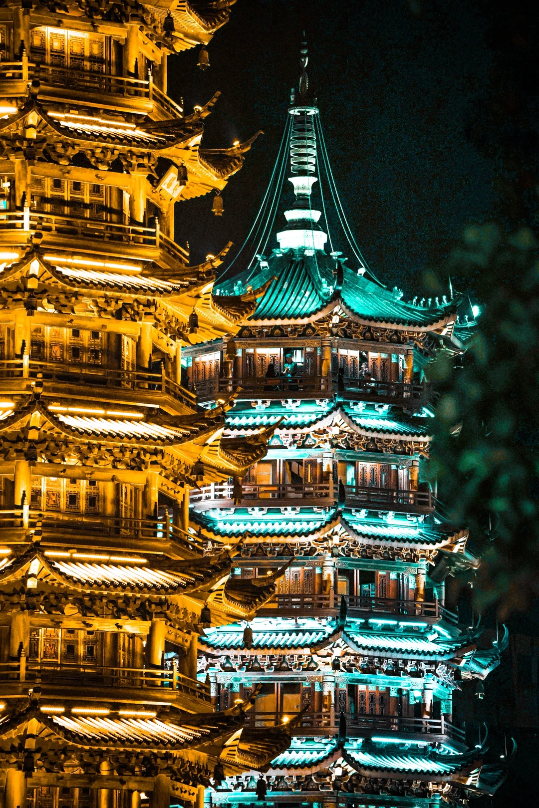 五一到桂林，绝不能错过的日月同辉双塔🌈❤️