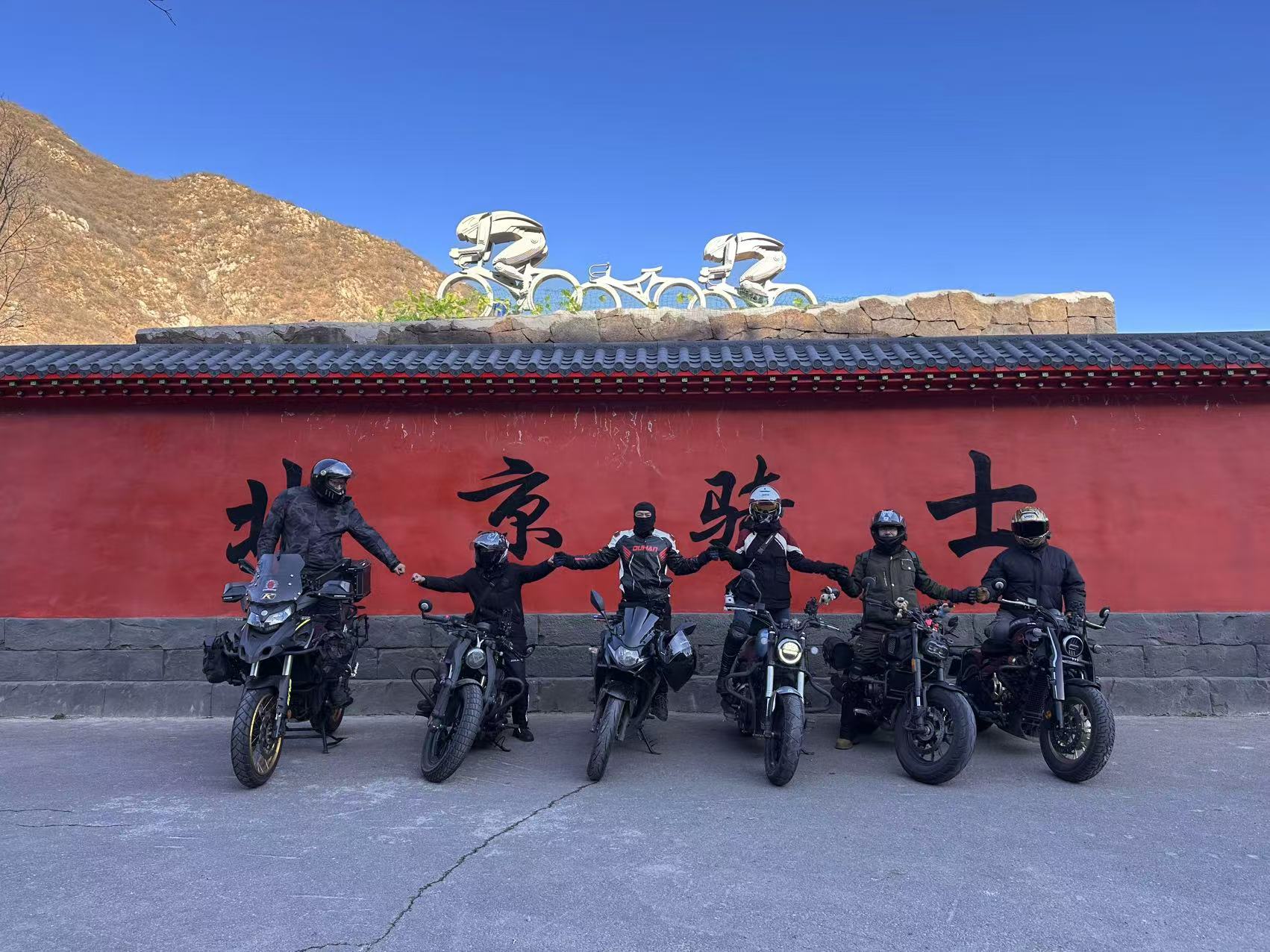 <p>骑行路上 复古摩托 机车摄影 摩托车骑行 摩友 <!--{img...