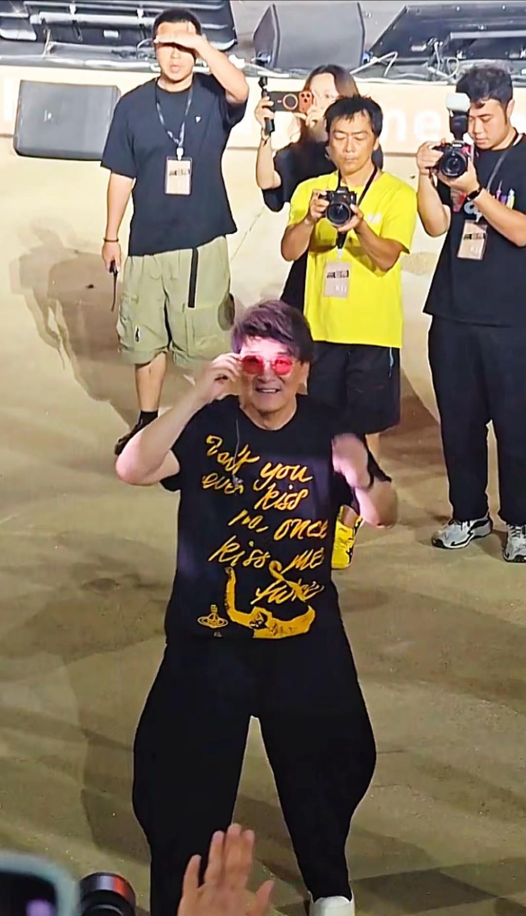 少年踏歌来到济南！周华健《少年的奇幻之旅3.0》现场开唱，青春回忆杀来袭 #好座位就上纷玩岛 #周华健济南演唱会 #周华健 #济南#周华健演唱会