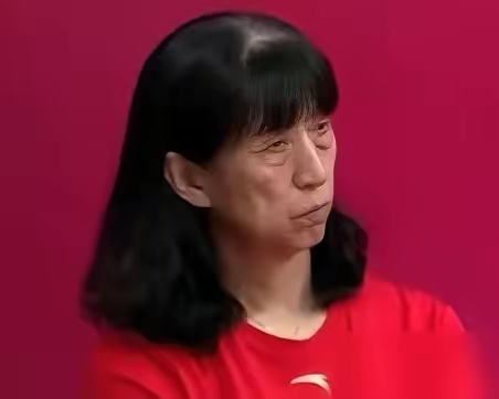 为何难登大雅之堂
       2026年亚洲女排锦标赛结束了，除了中国女排失去直通洛杉矶奥运会资格，让球迷非常的痛心之外，还有许多让我们思考的问题。其中之一，就是这是在我们中国本土举行的亚洲最高级别的排球比赛，中国排协高管为何都选择“隐身”。
         其实，自从赖亚文出任国家体育总局排管