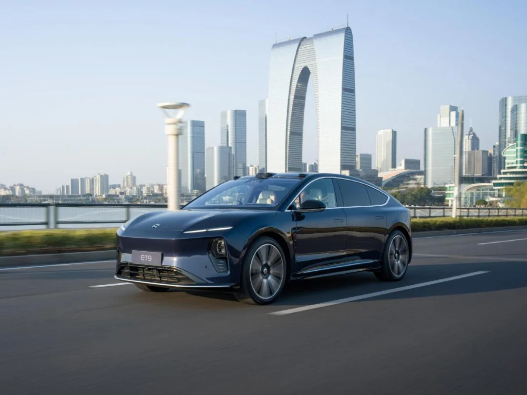 原来企业大咖们也喜欢坐驾驶席