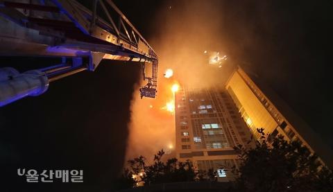 33層高樓燒成火柱! 韓國深夜突發大火 88人送醫-圖3