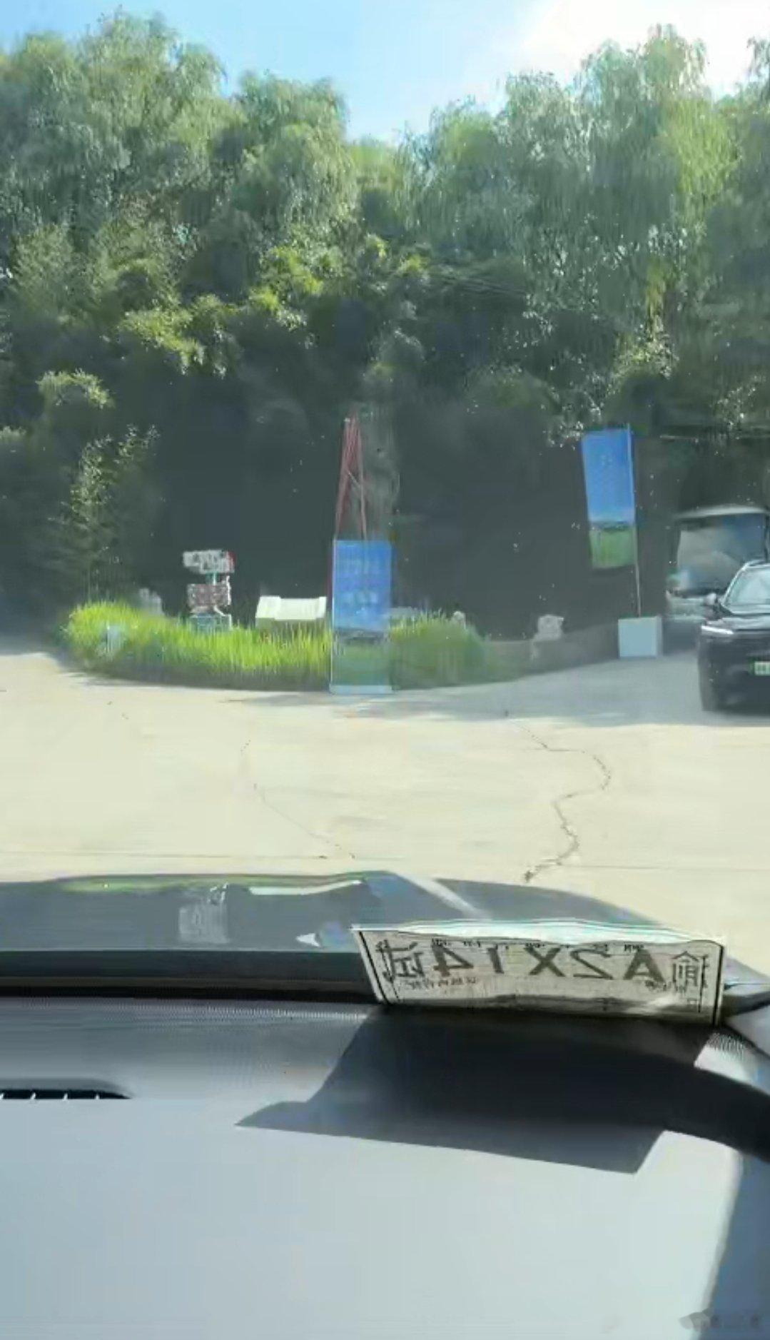 ·越级宽敞在交付现场看到实车之后感触很深，第五代传祺GS4内部空间表现...