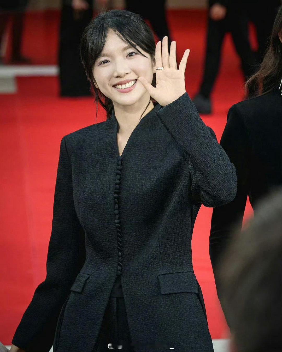 #Dior认领李思潼把项链p掉了#
Dior认领了李思潼 项链p掉了 😆😆😆
另一家要把衣服p掉吗[奥特曼][奥特曼][奥特曼][奥特曼] ​