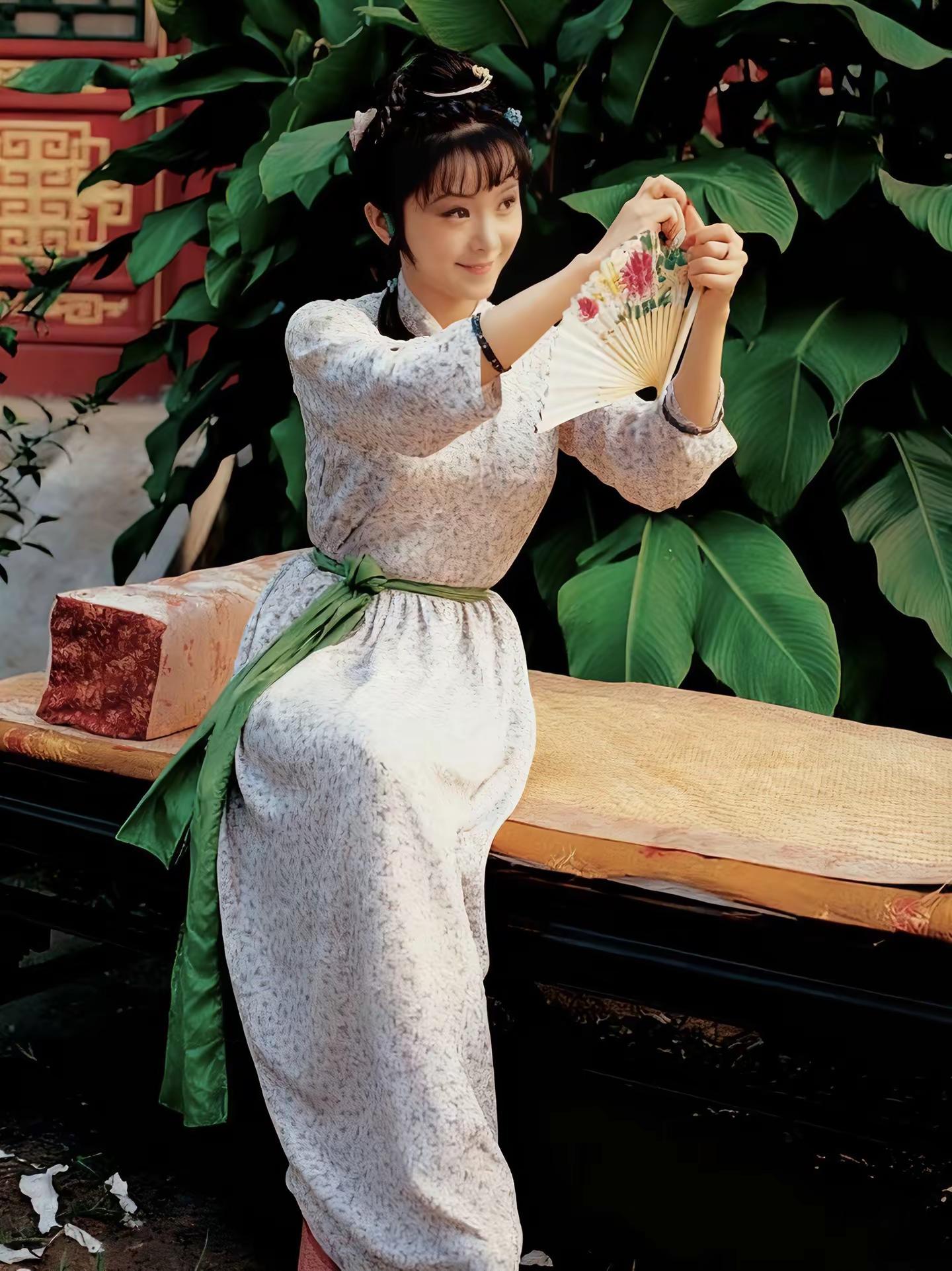 《红楼梦》的人情世故：人情如网 丝丝入扣。🌸《红楼梦》的人情世故，并...