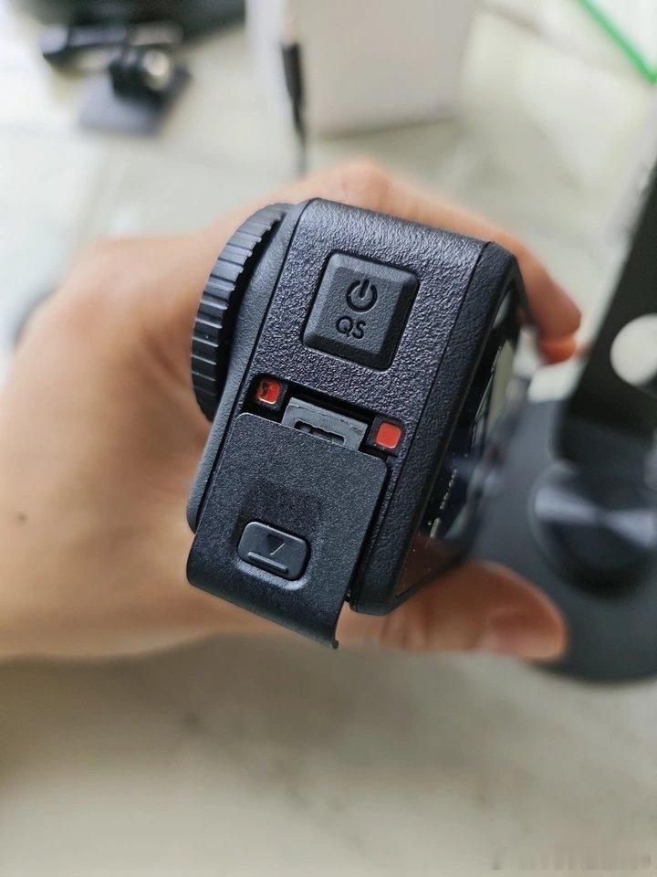 大疆 DJI Osmo Action 4 运动相机游泳防水骑行钓鱼旅游日常拍照
【推荐理由】本周热门，超万人正在疯抢
【下单链接】 ​