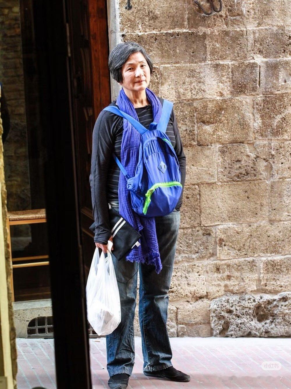 #才知道郑佩佩去世后捐赠了大脑# 郑佩佩愉快的语气！太感动了！ ​
