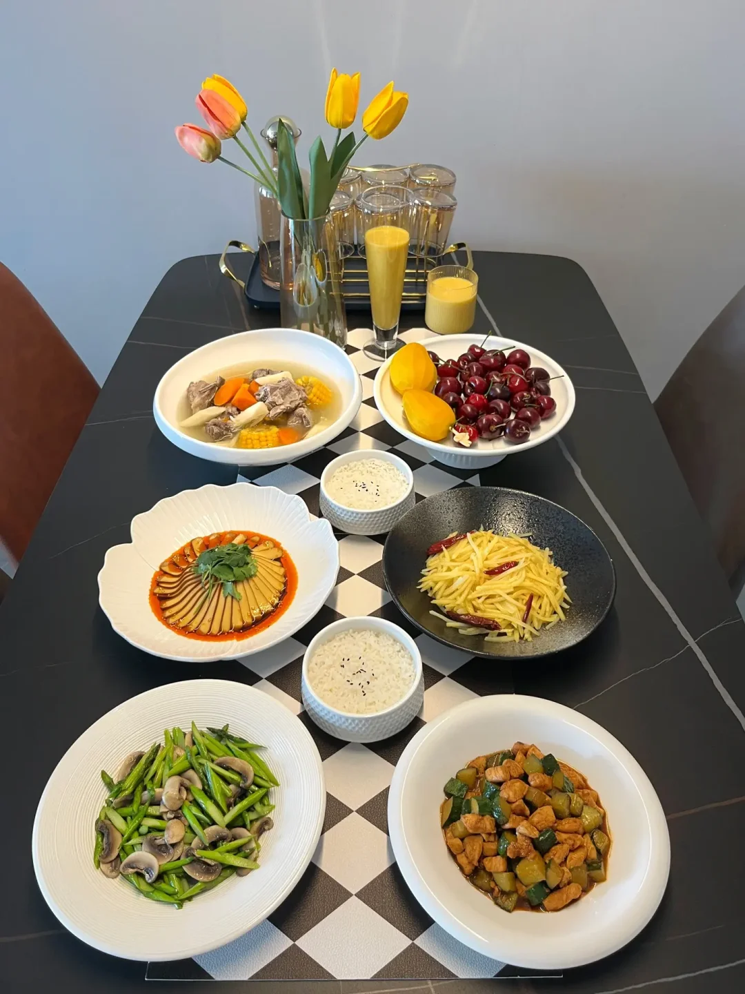 有人看海，有人被爱，有人做饭到现在