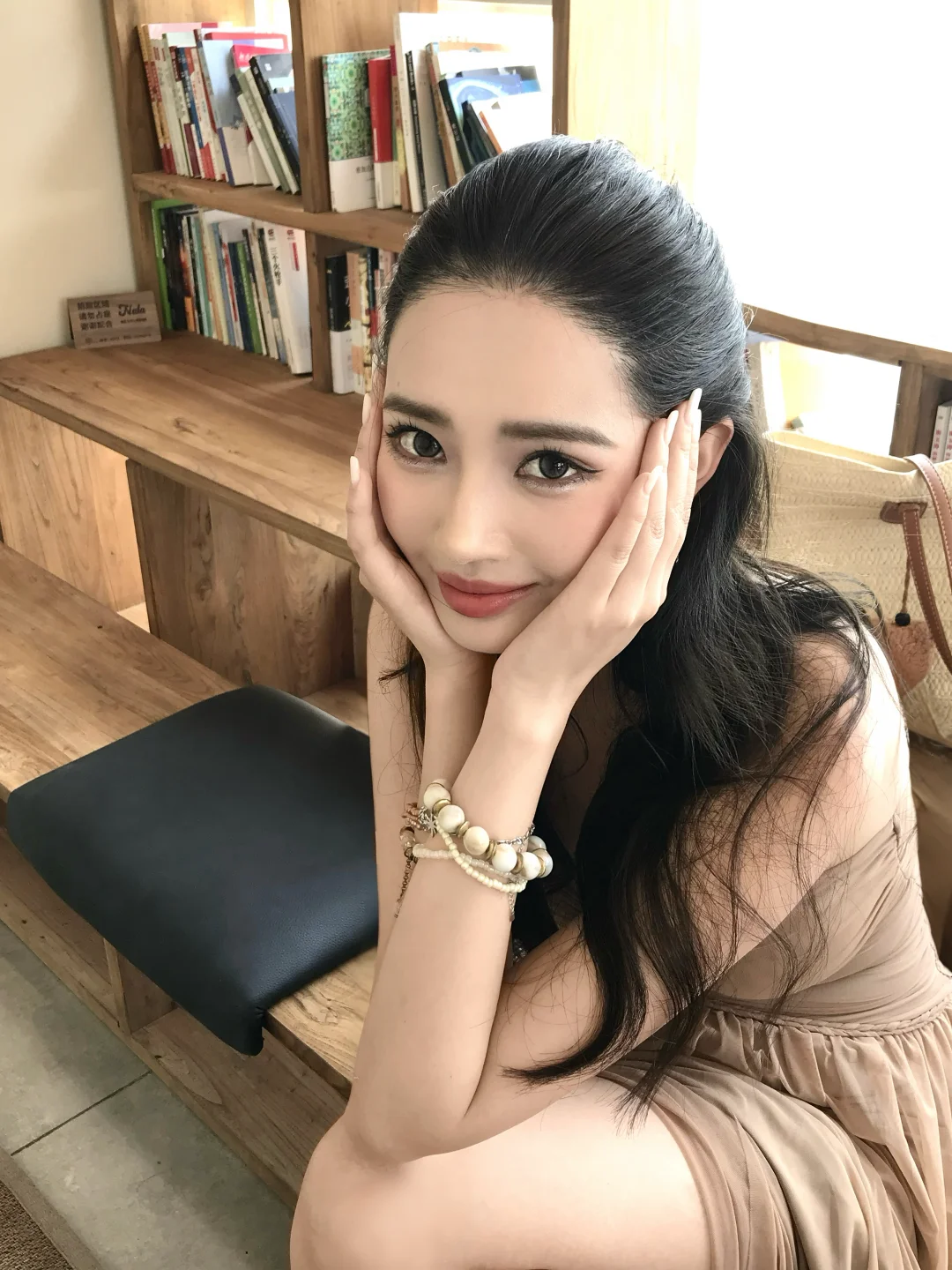 头发扎起来怎么有股泰味儿