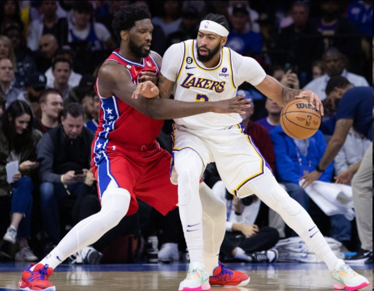 近日前NBA球星乔·约翰逊、约什·史密斯和杰夫·蒂格录制了《Night...