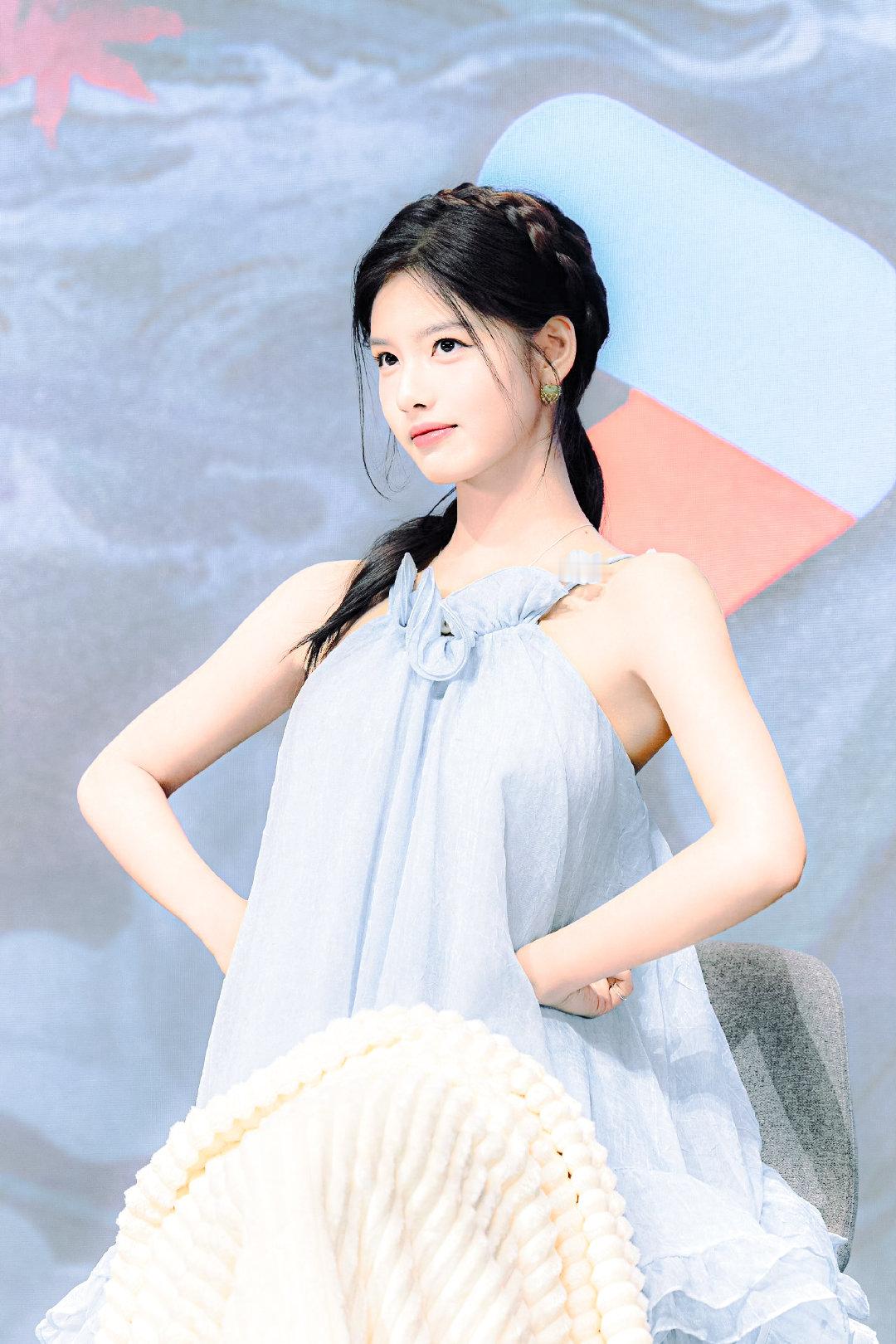 艾米♪
#艾米蓝灵娥# ​