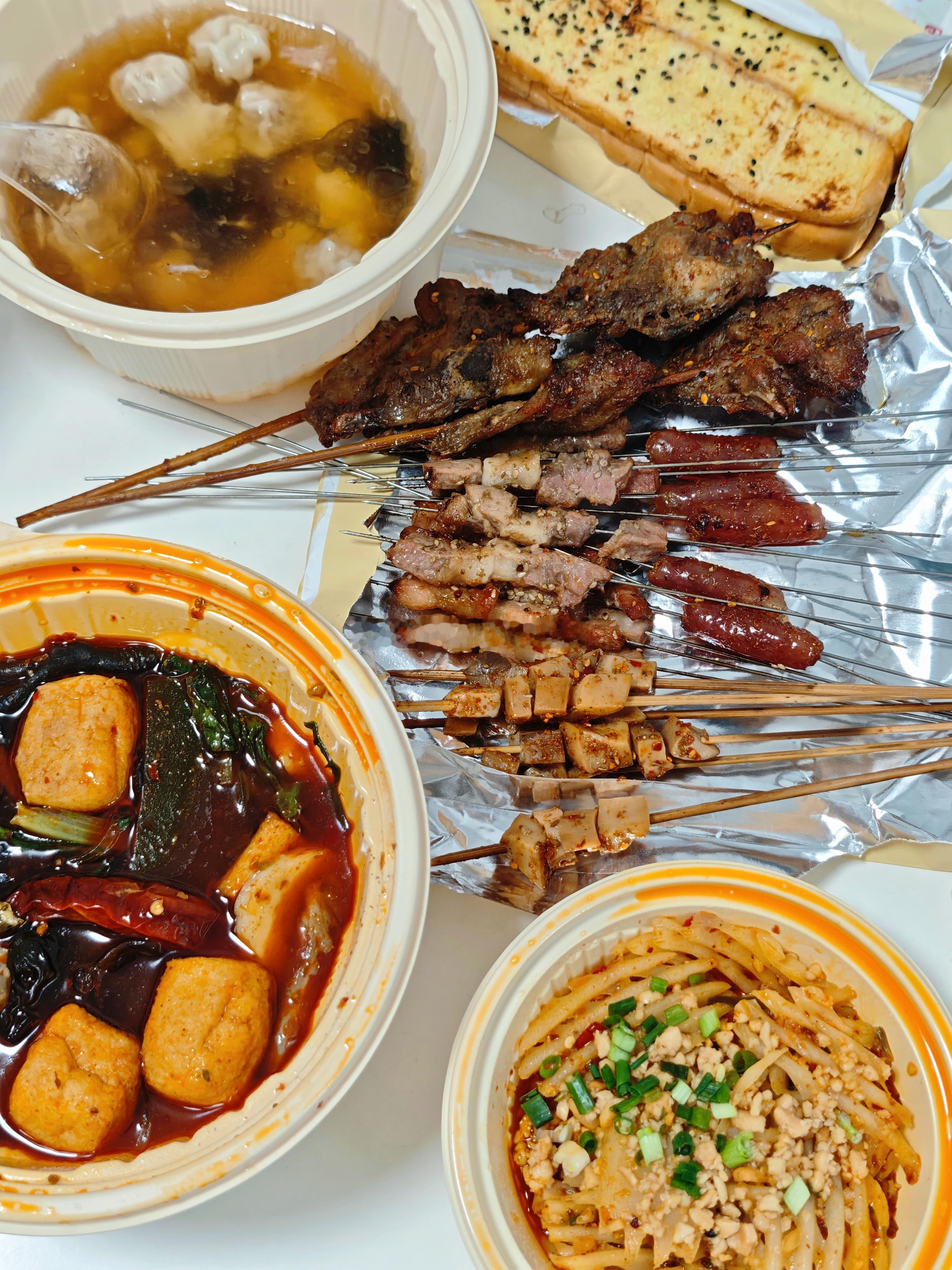 大晚上猪瘾犯了，谁来管管这个馋饼呀！ ​​​