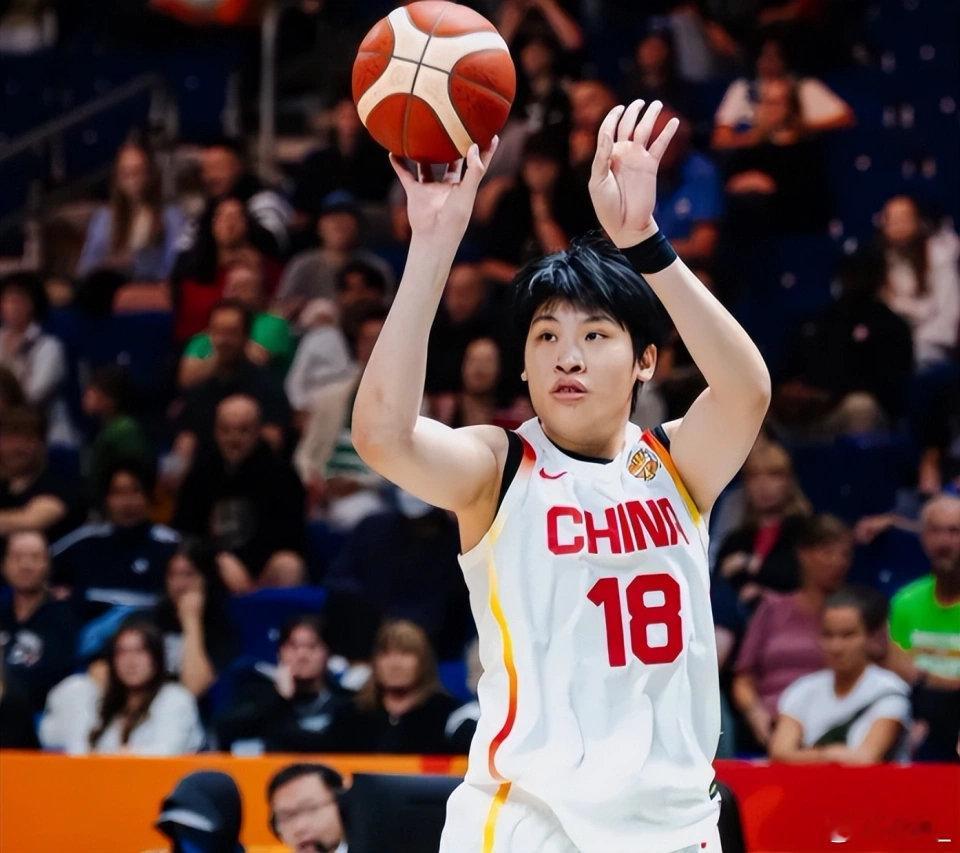 亚运开门红！中国女篮首战111比46泰国，净胜65分。10人轮换全部得分，6人得分上双，全队命中率54%，三分30投13中。9月21日18:00迎战印度尼西亚。#中国女篮全场10人轮换全部得分##女篮亚运首战6人得分上双##中国女篮111比46泰国女篮# ​