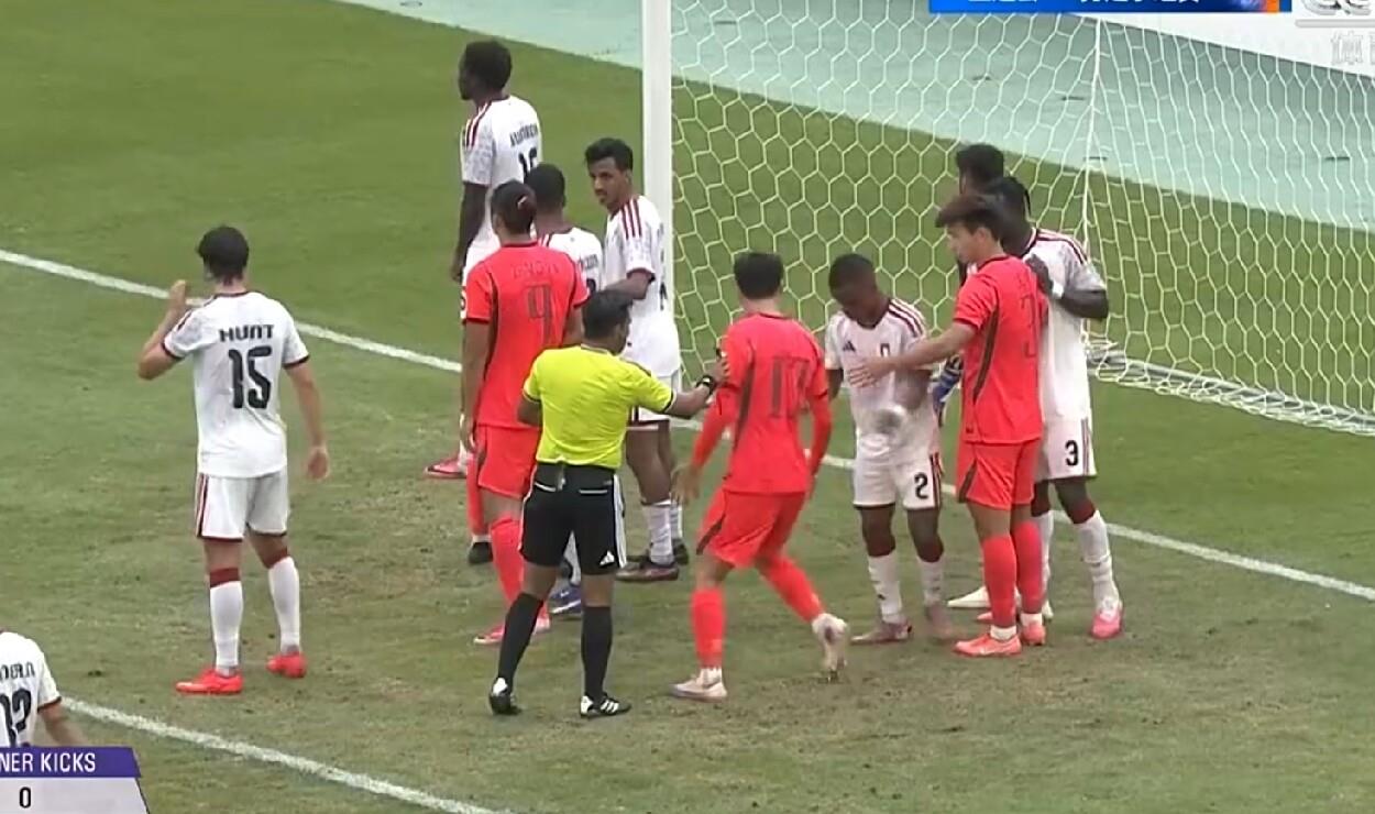 U23国足VS韩国U23比赛预测：1，国足0：3韩国   小概率2，国足0：2韩国   有可能3，国足0：1韩国   也有可能4，国足0：0韩国  非常有可能5，国足1：1韩国   特别有可能
这个比分单，0比3我先划掉。韩国再强，也不至于把我们打崩，输三个球这种事，我不太信。赢泰国那场，回放我看了