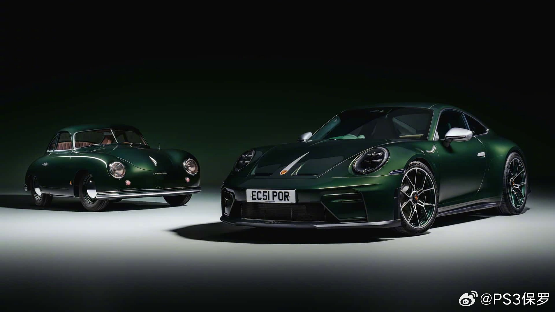 保时捷推出限量51台的911 GT3 Touring伯爵宫51版，纪念品牌进入英国市场75周年。采用专属伯爵宫绿车漆，内饰搭配灯芯绒与皮革。购车附赠周边藏品，保时捷还修复了一台1951款356老车与之呼应，仅面向英国市场发售。#保罗车闻##大v聊车# ​