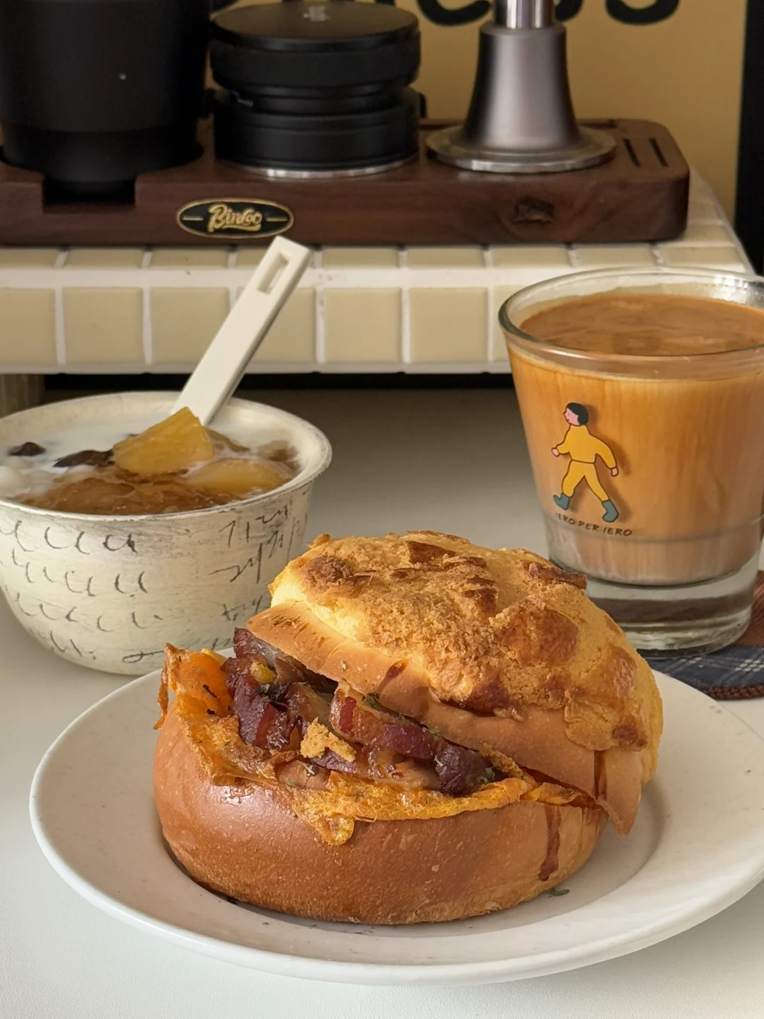 早午餐｜中华汉堡菠萝包&木薯糖水&dirty🍴