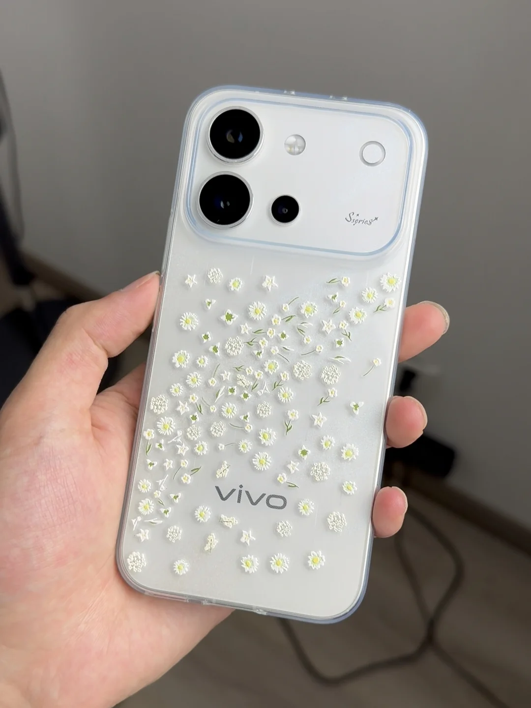 糊里糊涂的入手了vivoS60， 使用了几天，发现有的手机不上手你永远...