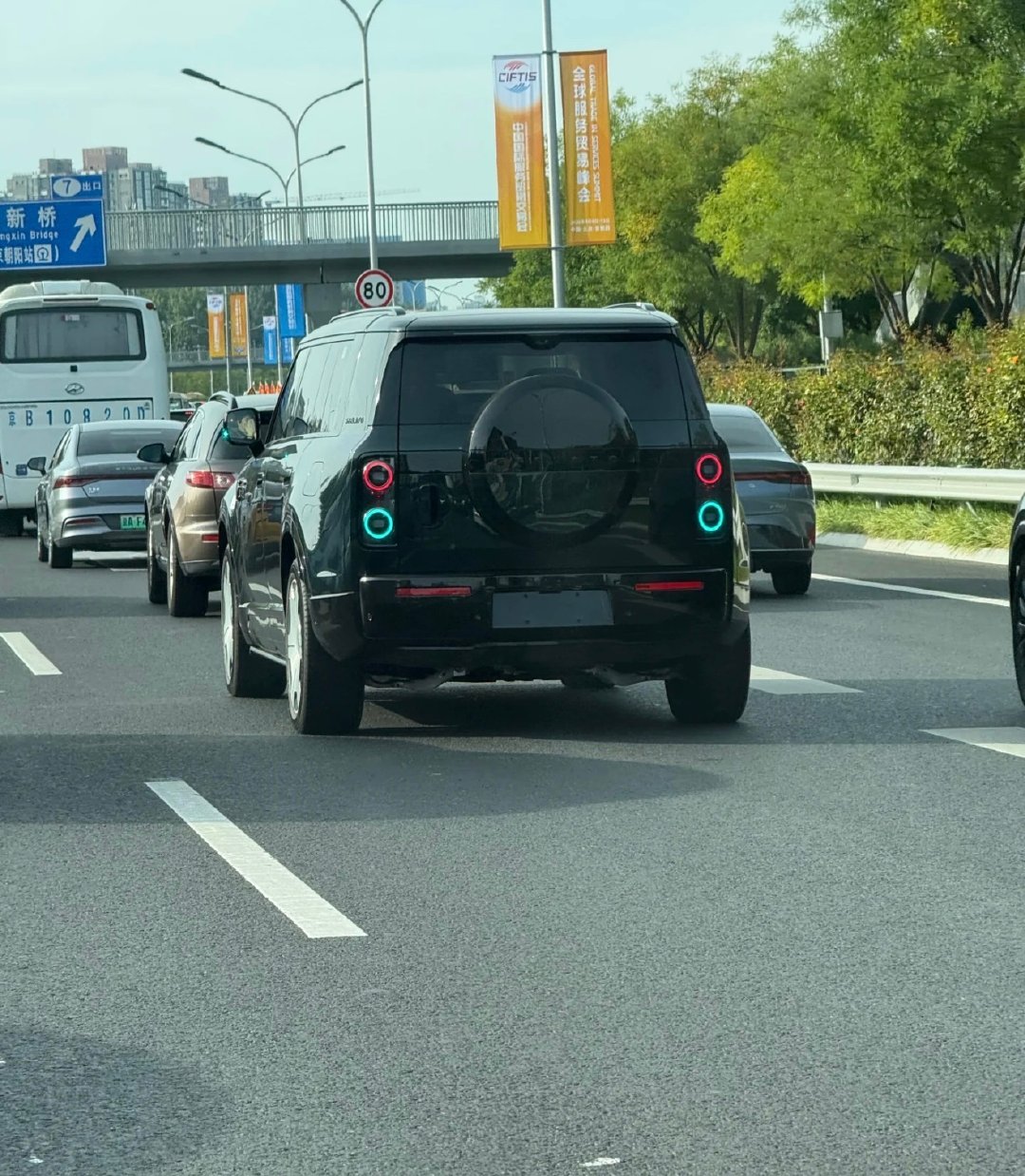 G9这小蓝灯辨识度很高！ ​