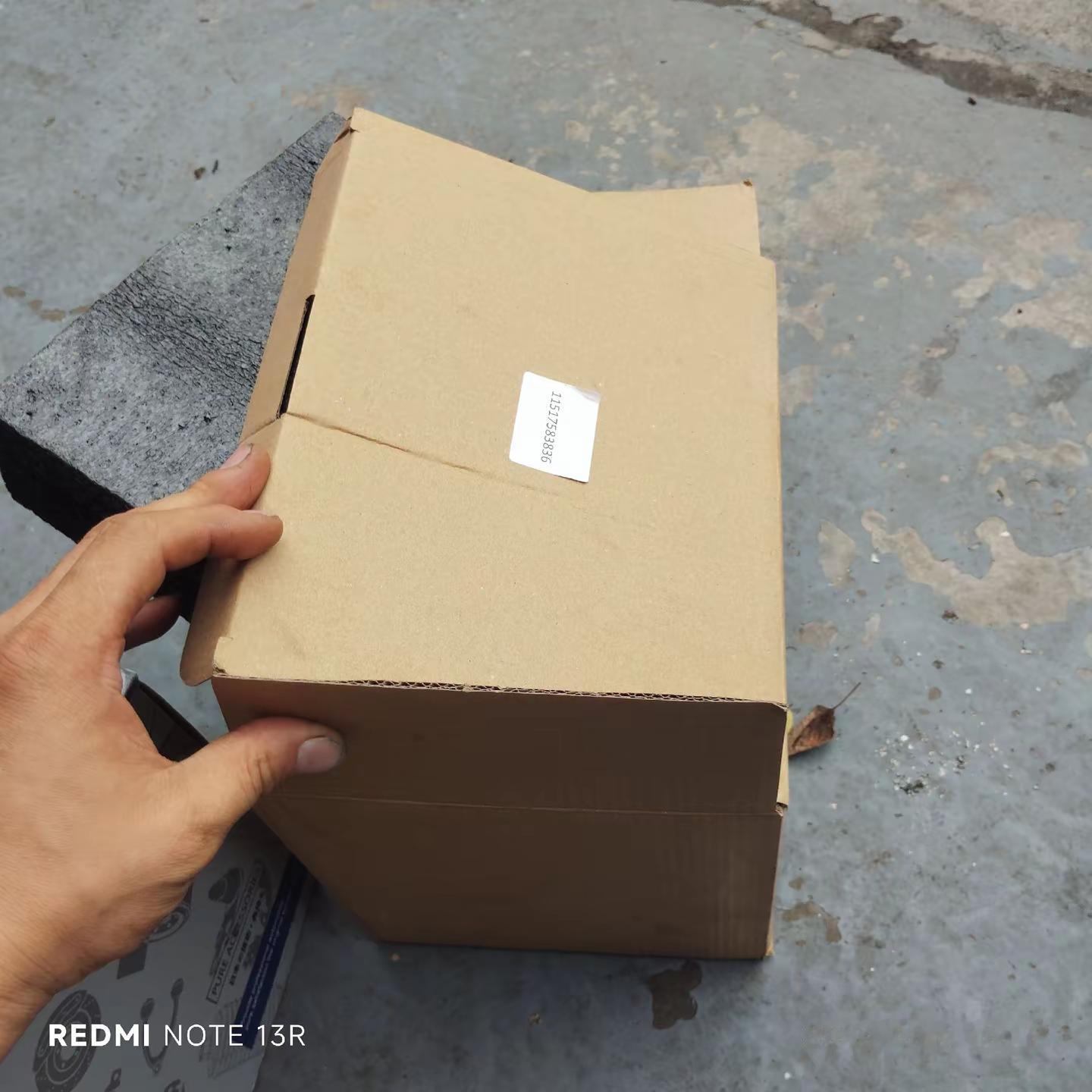 不诚信！两台全新的宝马5系电子水泵，700左右的进货价，咋看着这么假！你直接给我发个拆车件过来，我还没这么心里堵得慌！