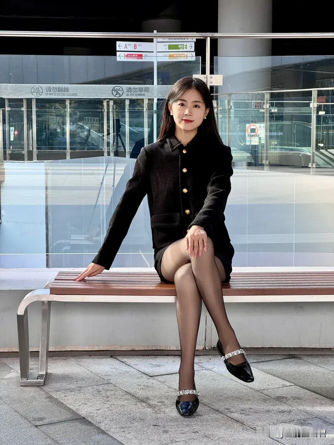 都市风穿搭 | 黑衣黑裙黑丝袜的优雅魅力💃🏻 职业装～茜然