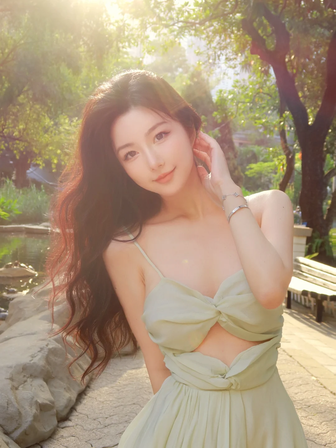 香港｜湖畔瀑布下的法式浪漫—Pondside🍃