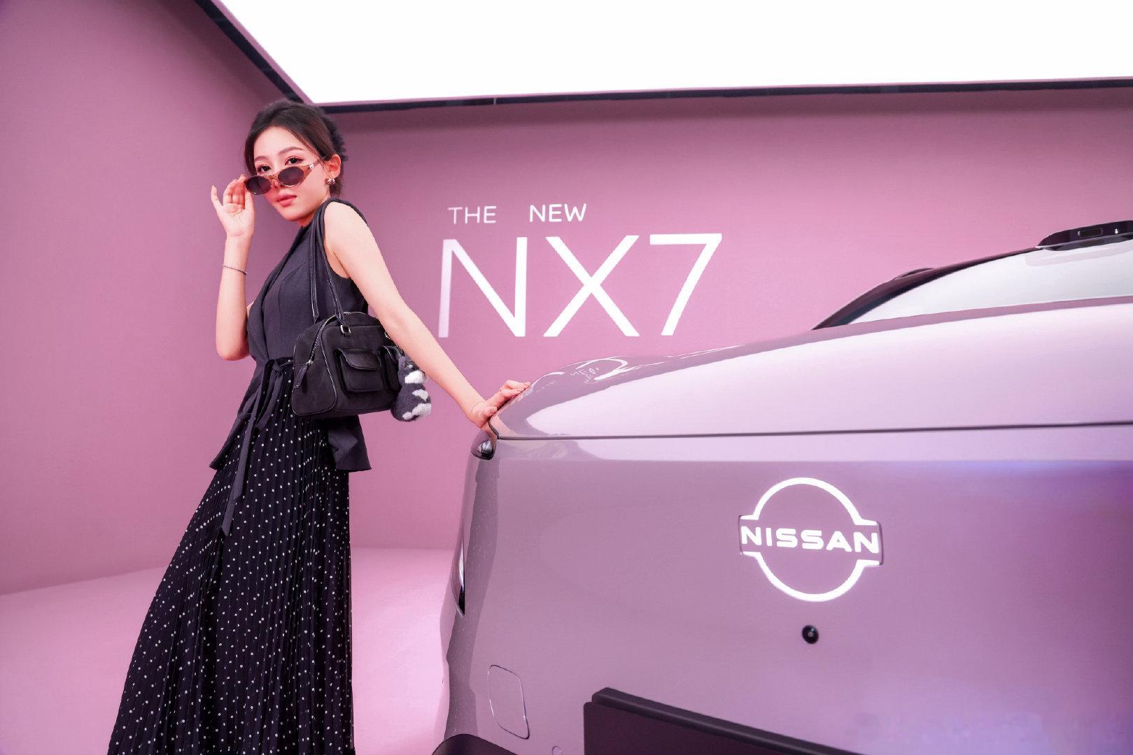 都市丽人和NX7[doge]

#年轻人的时尚搭子东风日产NX7来了# ​