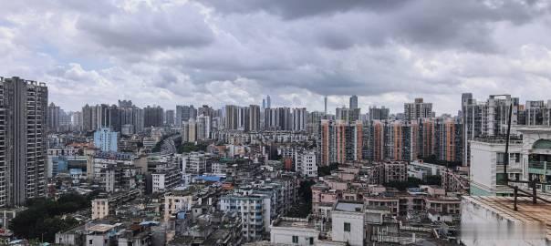 海珠给我一种巨大后室的感觉<br />总觉得电影还可以把故事讲得更好一...
