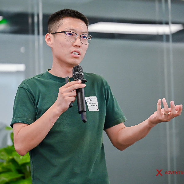 突然！曝理想第二产品线总裁张骁将离职 就在刚刚，据晚点报道，理想汽车核...