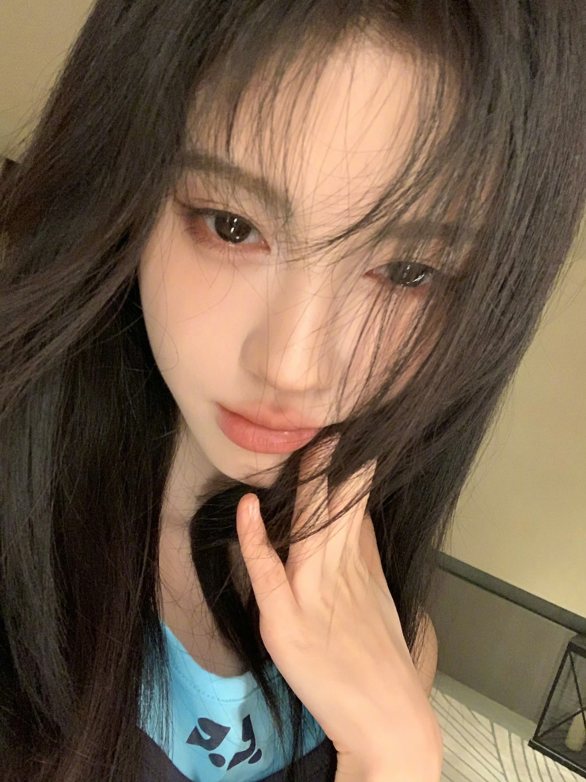 jjyjjy ：那就拥抱说晚安。  ​​​