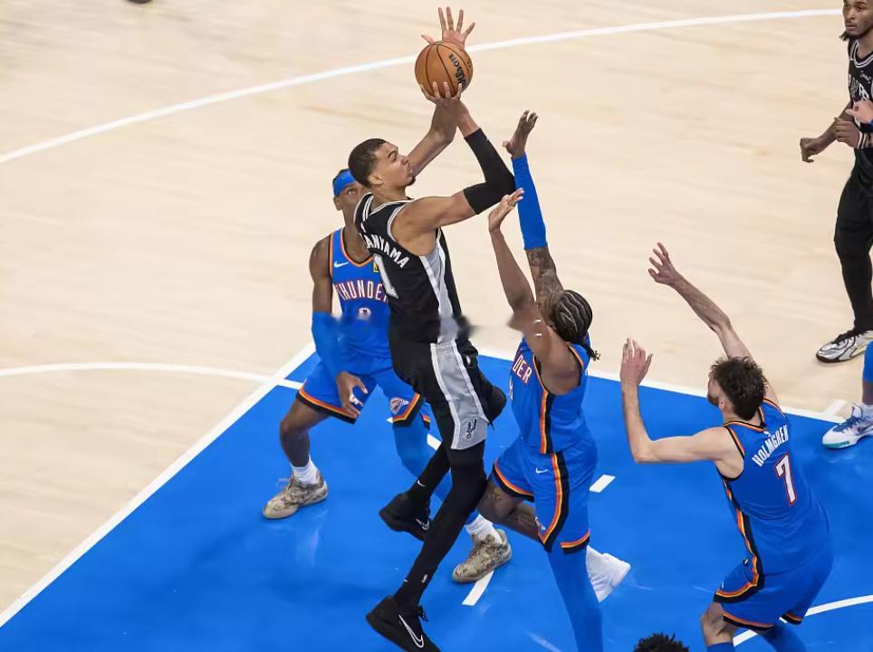 NBA季后赛西决迎来抢七大战，马刺客场111-103战胜雷霆，大比分4...