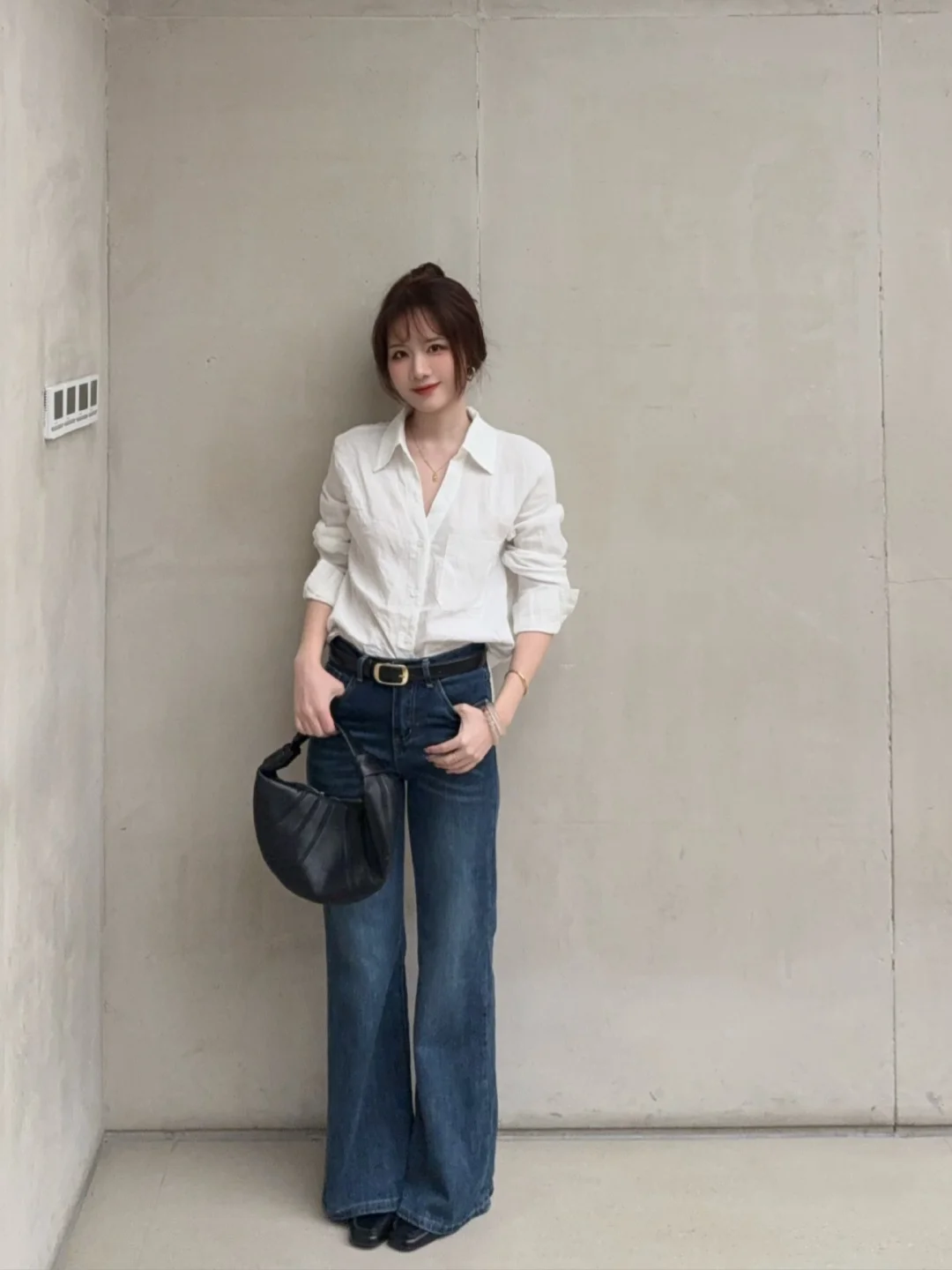 白衬衫➕微喇裤 完全lady