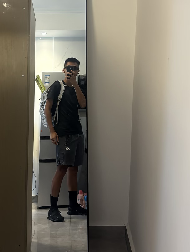 只是有点像网球高手