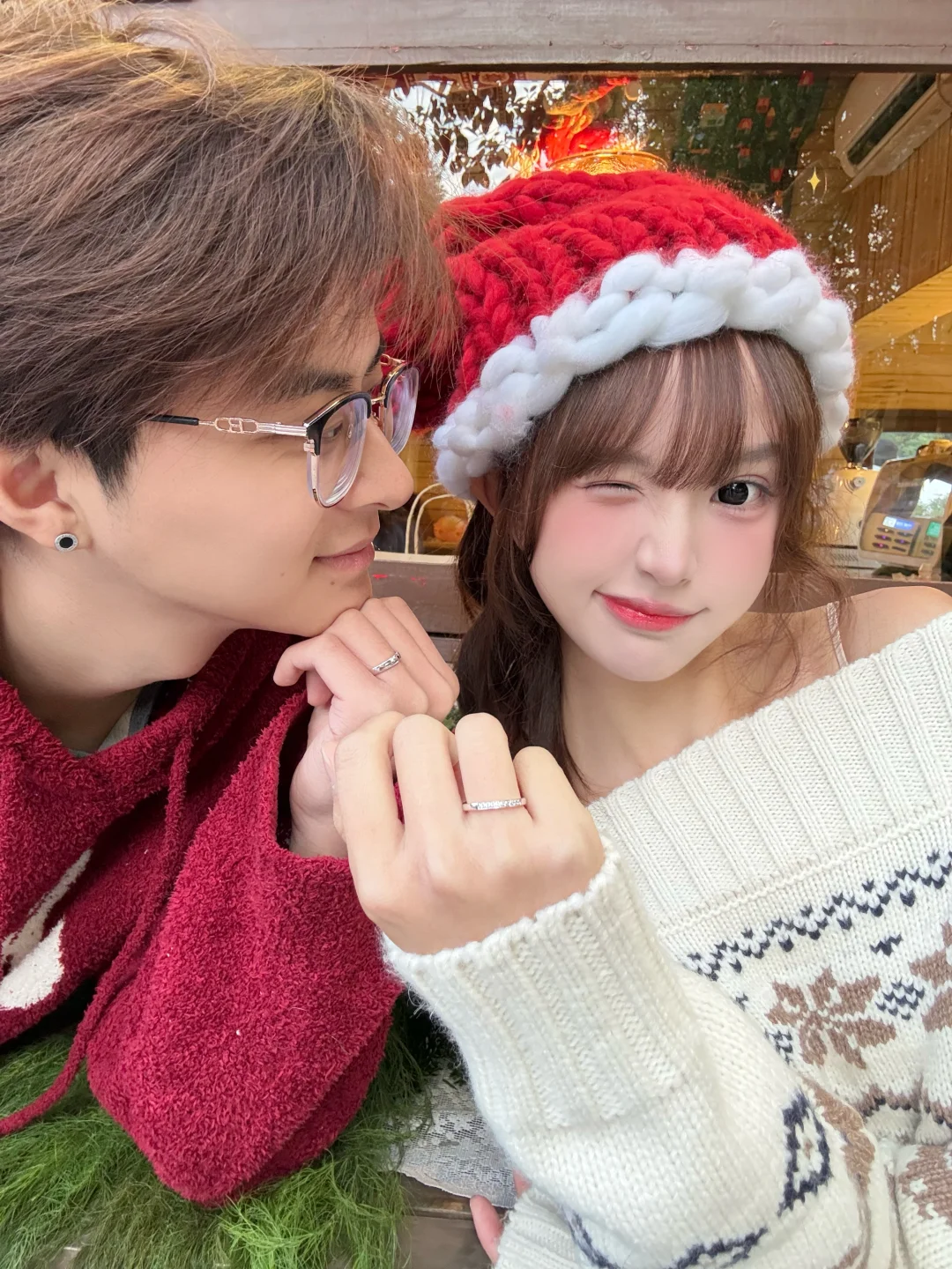 让我们恭喜这位对旧人 一起过了4年圣诞🎄