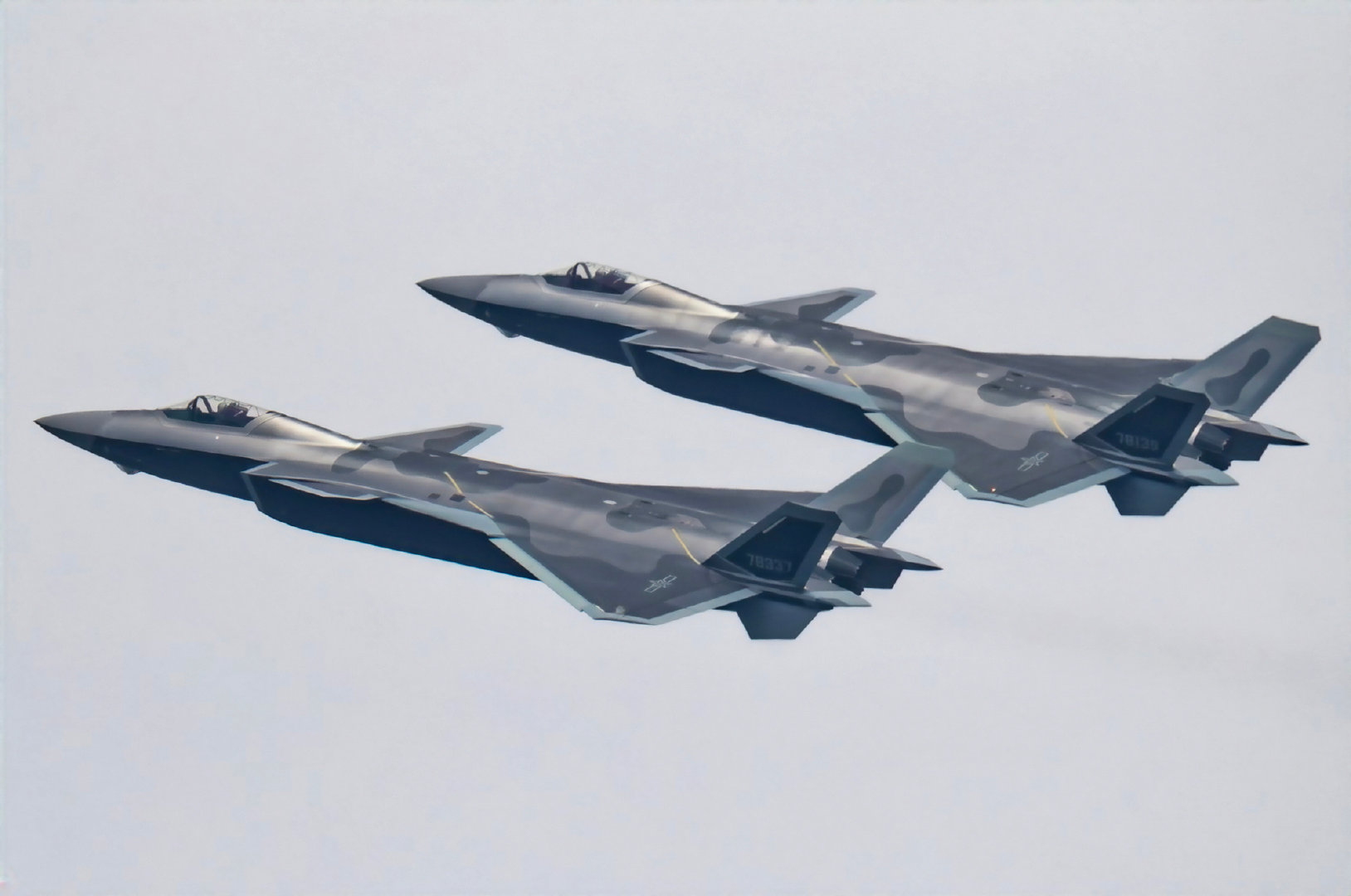 #中国空军# 歼-20A编队。（​