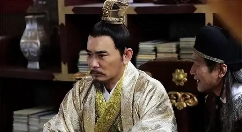 朱元璋小时候家里穷，姐姐朱佛女嫁给李贞，李贞对他们家非常好，年三十怕朱家没吃食，李贞背着几十斤吃食走了几十里地放下吃的就回去了
 
朱重八蹲在门口，看着那个灰扑扑的布袋。他认得那布袋，是二姐家装粮用的。他吸了吸鼻子，没去喊屋里饿得没声气的爹娘和哥哥，自己使了劲，把布袋拖进堂屋。
 
爹朱五四从铺着干