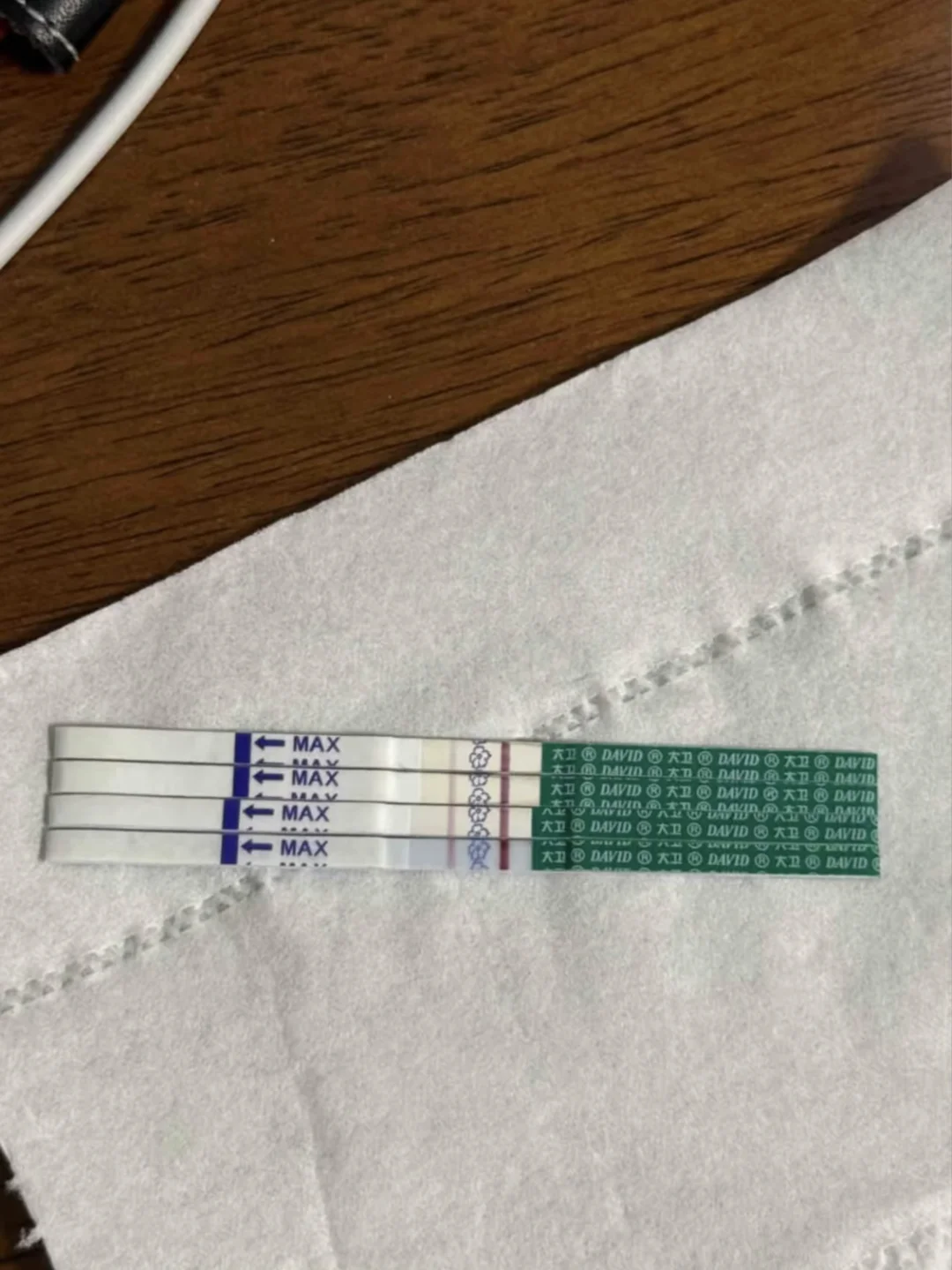 吓死了，验孕试纸突然变浅，可能是hcg变高