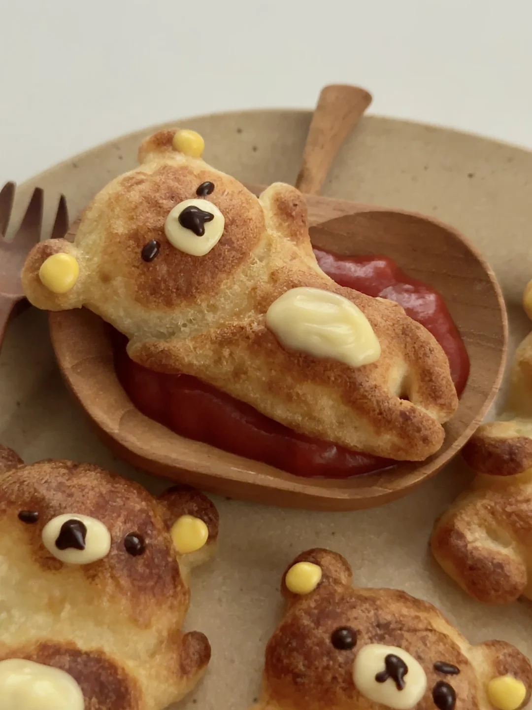 ՞⦁㉨⦁՞轻松熊薯饼🥔