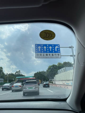 <a  href="https://m.weibo.cn/search...