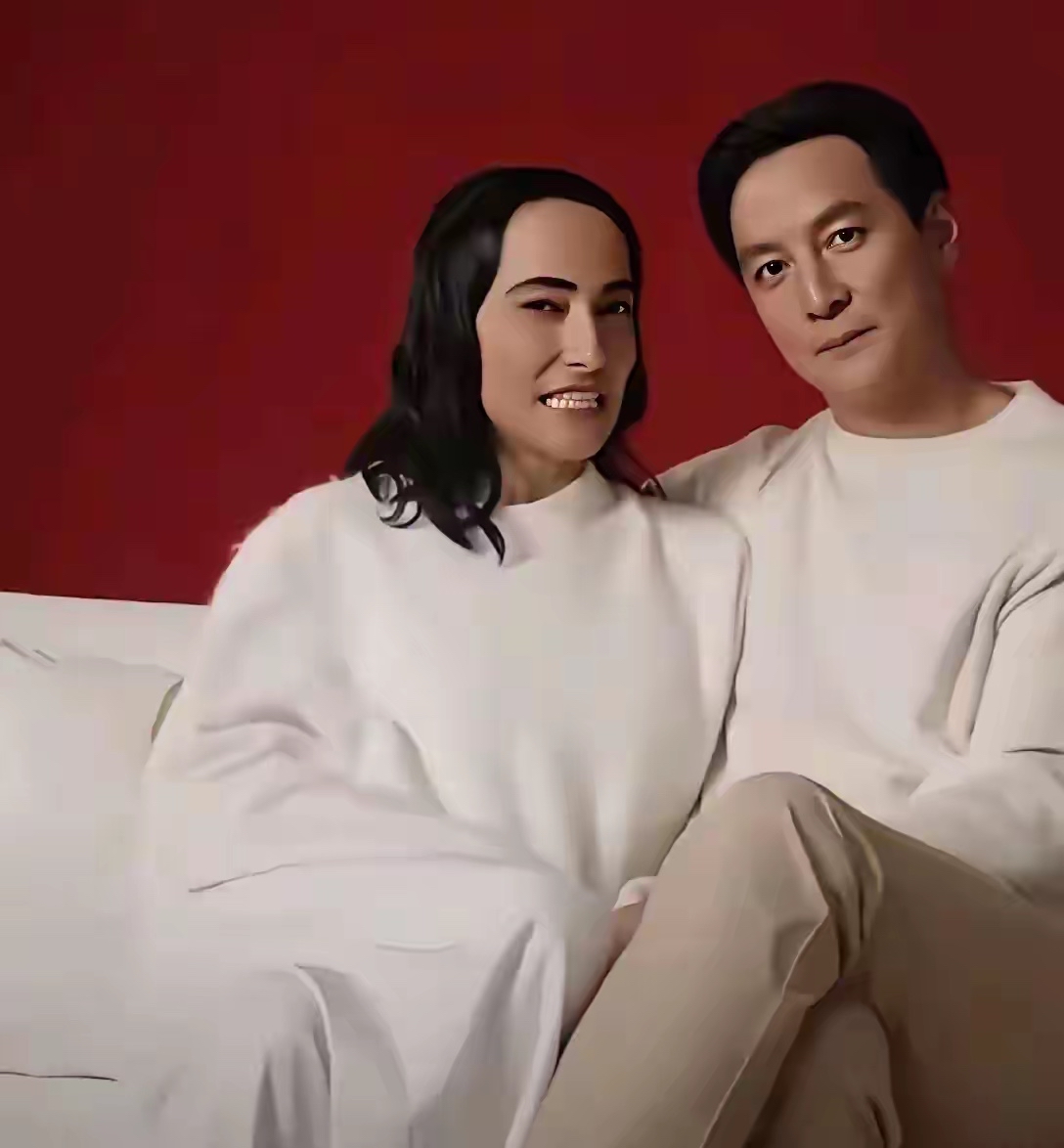 为什么吴彦祖这么帅会找一个这么老的女朋友呢？而且他们还是丁克夫妻到底是图什么呀？
