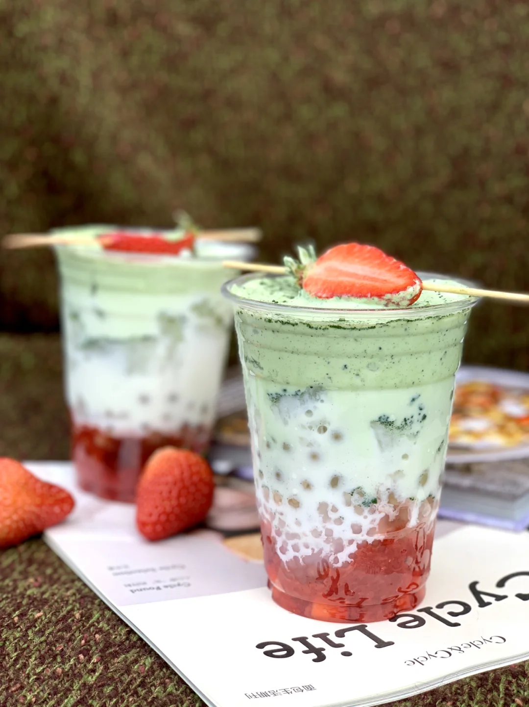 我飘了！草莓啵啵鲜牛乳&抹茶奶盖，有点绝！🍓