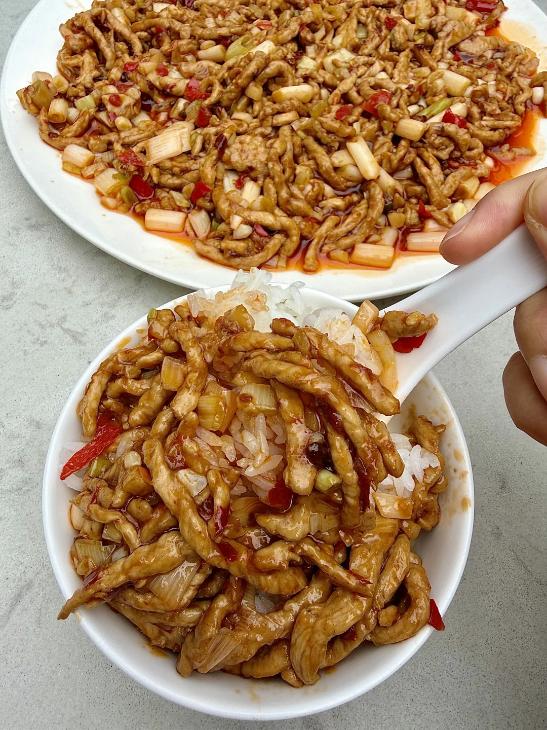 儿豁！王鹤棣确实很会吃。。。