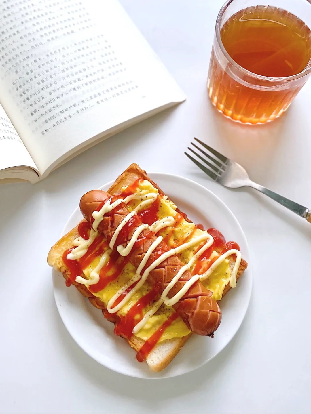 8元1根的尊乐香肠滑蛋三明治早餐来啦！🌭