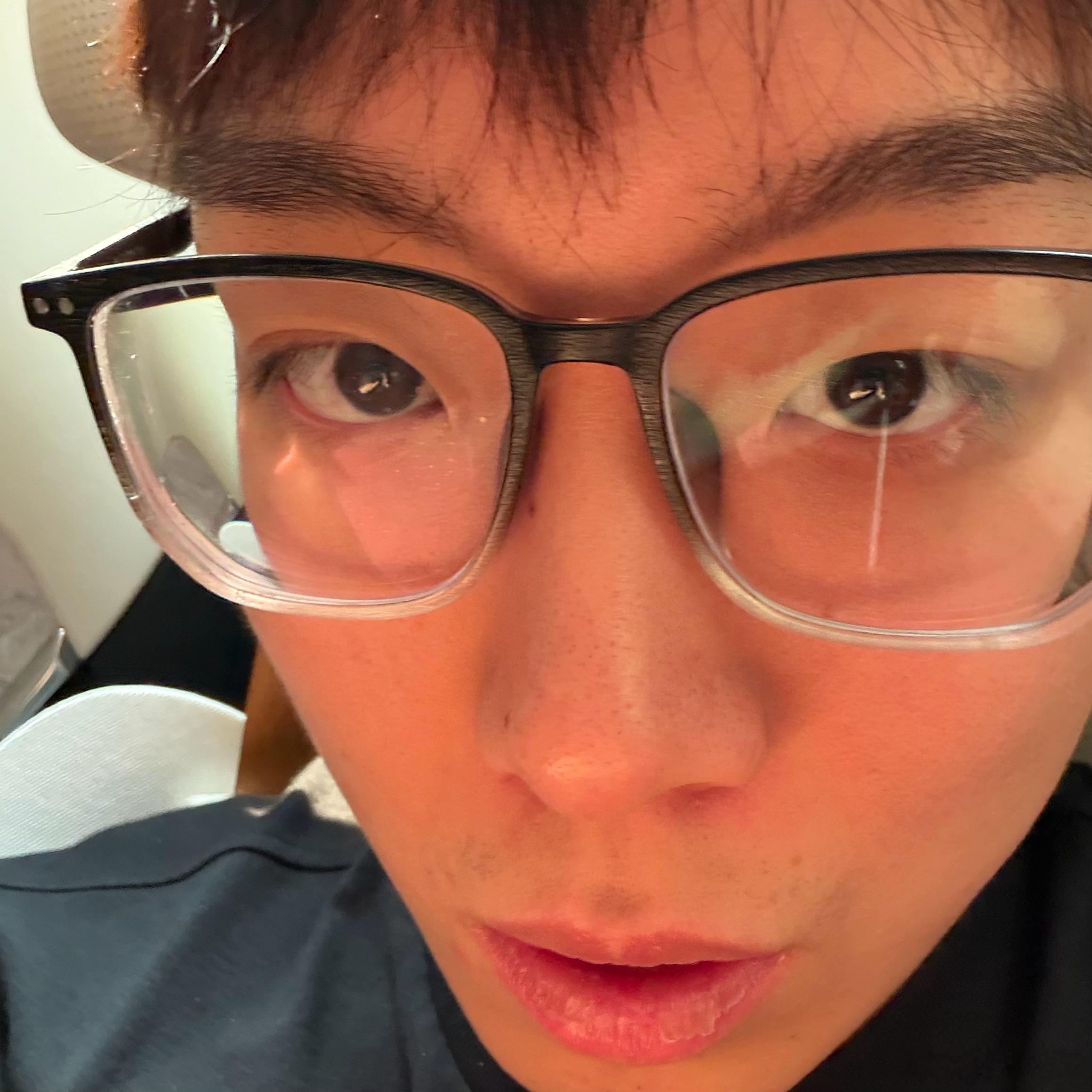 下班 去谈公会的事去了 烤肠机买了 肠还没买呢 ​​​